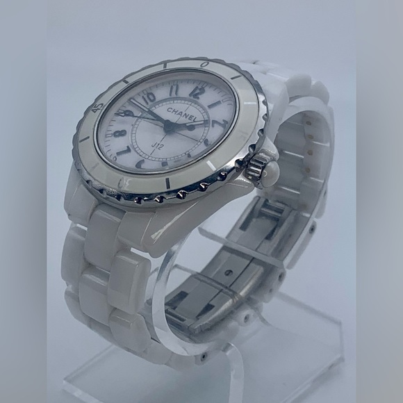 Chanel J12 white ceramic quartz wristwatch. - Picture 5 of 7
